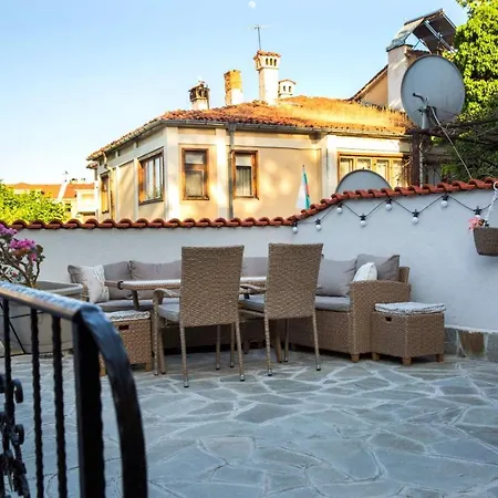 Pensión Old Town House за гости марчеви - стария град 2*