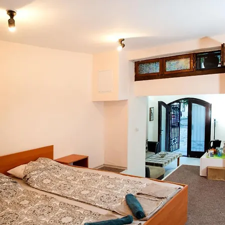 Old Town House за гости марчеви - стария град Pensión 2*