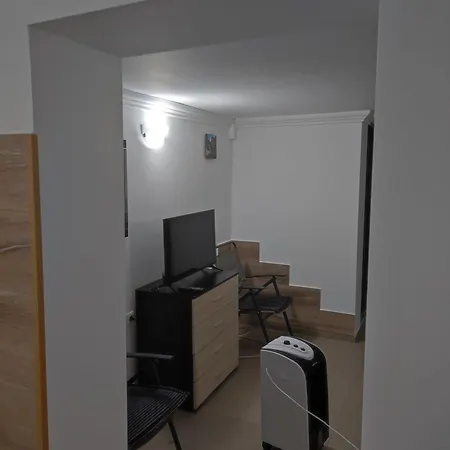 Pensión Old Town House за гости марчеви - стария град 2*
